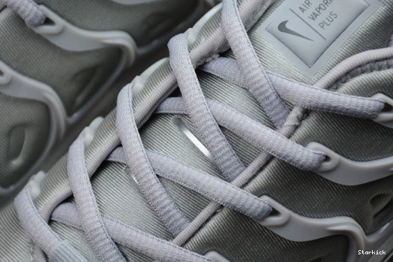 WOLF SILVER DARK GREY VAPORMAX OG00160 PLUS 0910